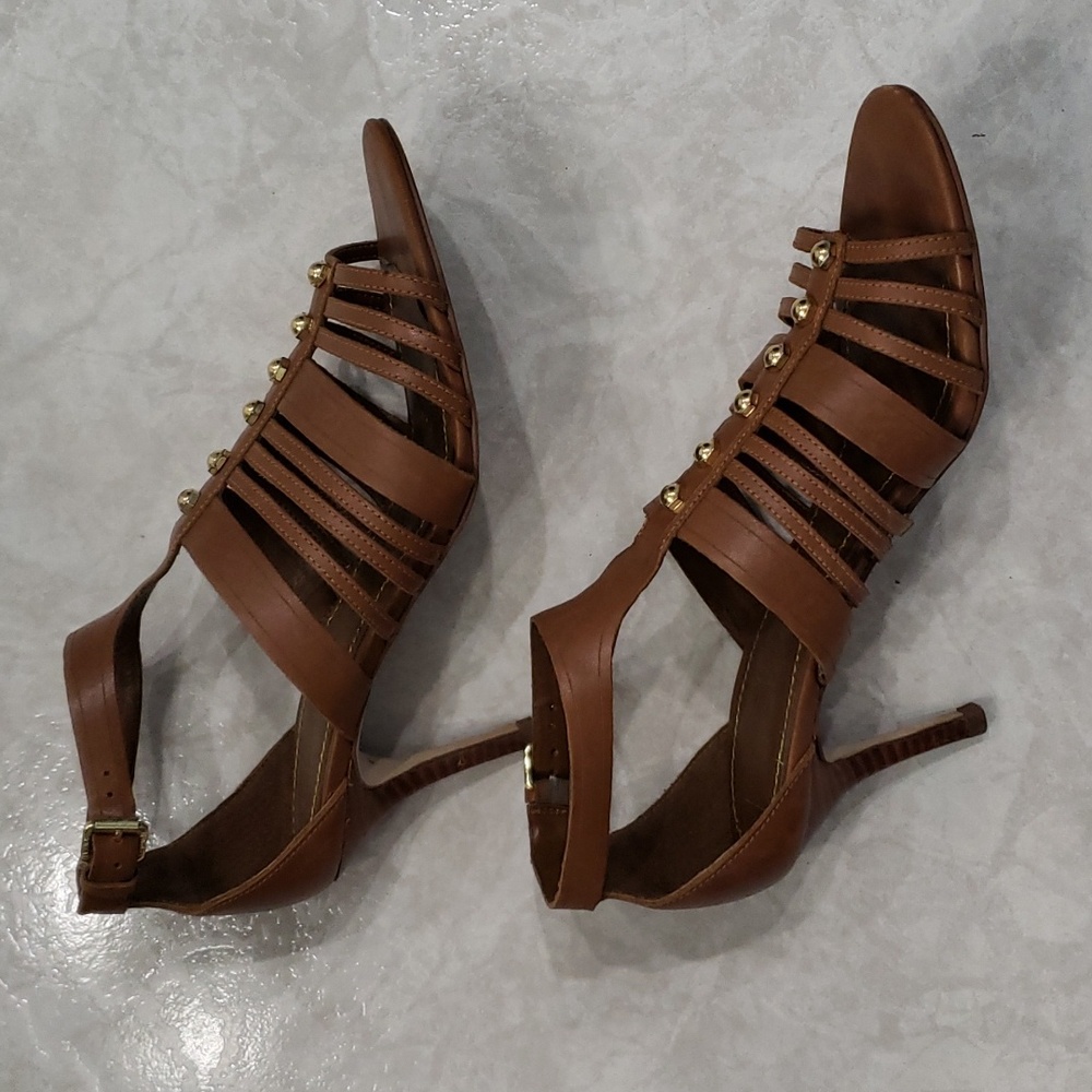 Ivanka Trump heels - Picture 3 of 9